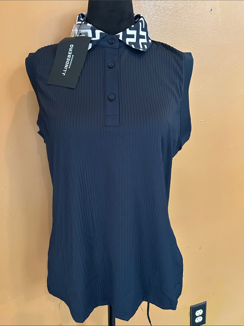 J.Lindeberg Navy Sleeveless Polo with Geometric Black-and-White Collar